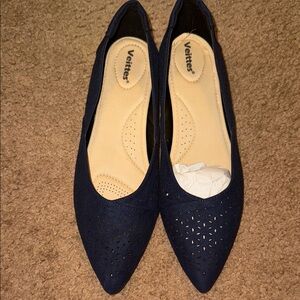 Navy Veittes Pointed-Toe Laser-Cut Ballet Flats - New Size 8
